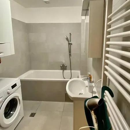 Spacious 2Br Apartment 6Min From Prague Castle! Exterior photo
