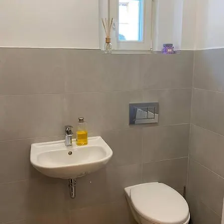 Spacious 2Br Apartment 6Min From Prague Castle! Exterior photo