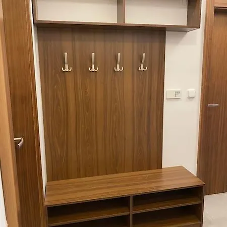 Spacious 2Br Apartment 6Min From Prague Castle! Exterior photo