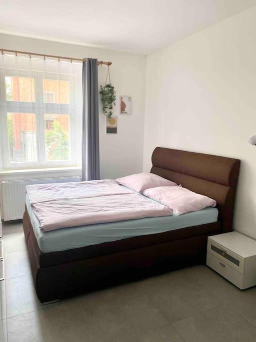 Spacious 2br 6min From Castle! Апартаменты *